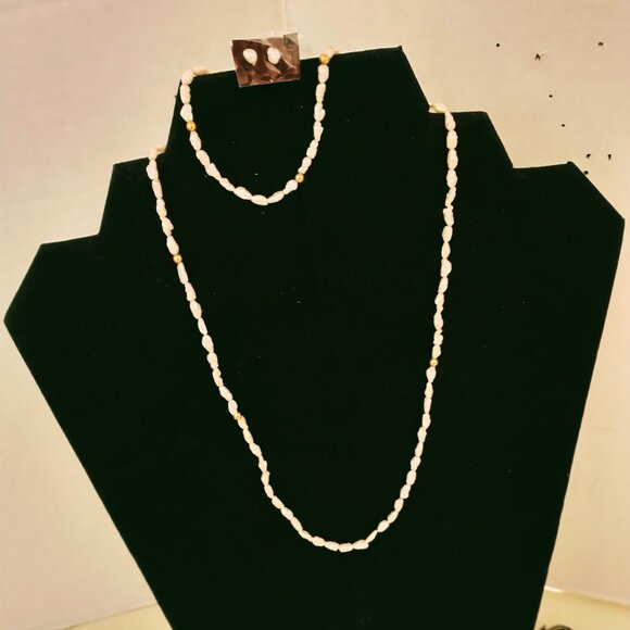 MATCHING 3 PIECE FRESHWATER PEARLS WITH GOLD ACCENT, BRACLET, NECKLACE EARRINGS - Picture 8 of 16